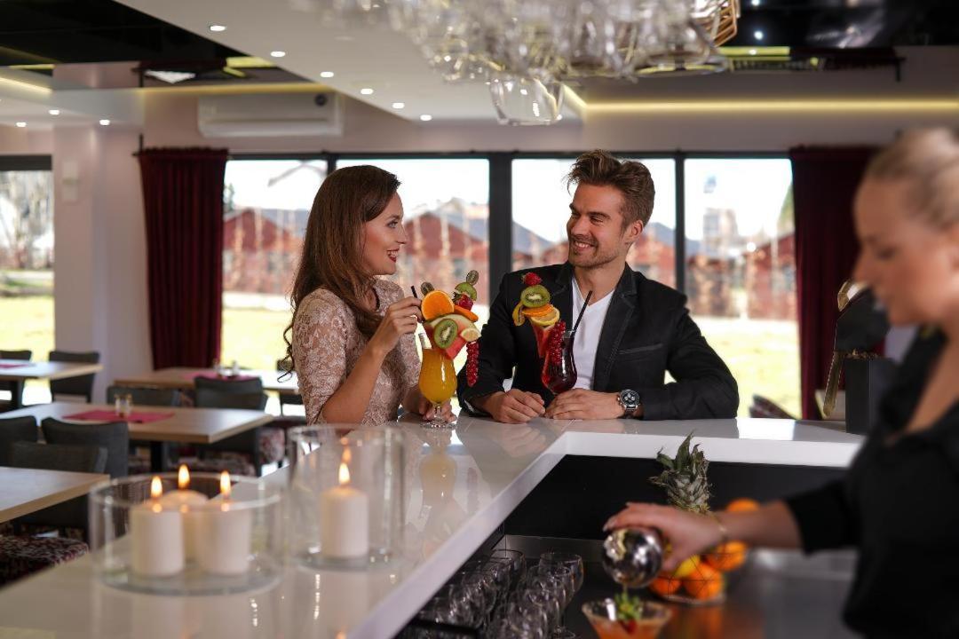Stella Resort & Spa Chłapowo 外观 照片
